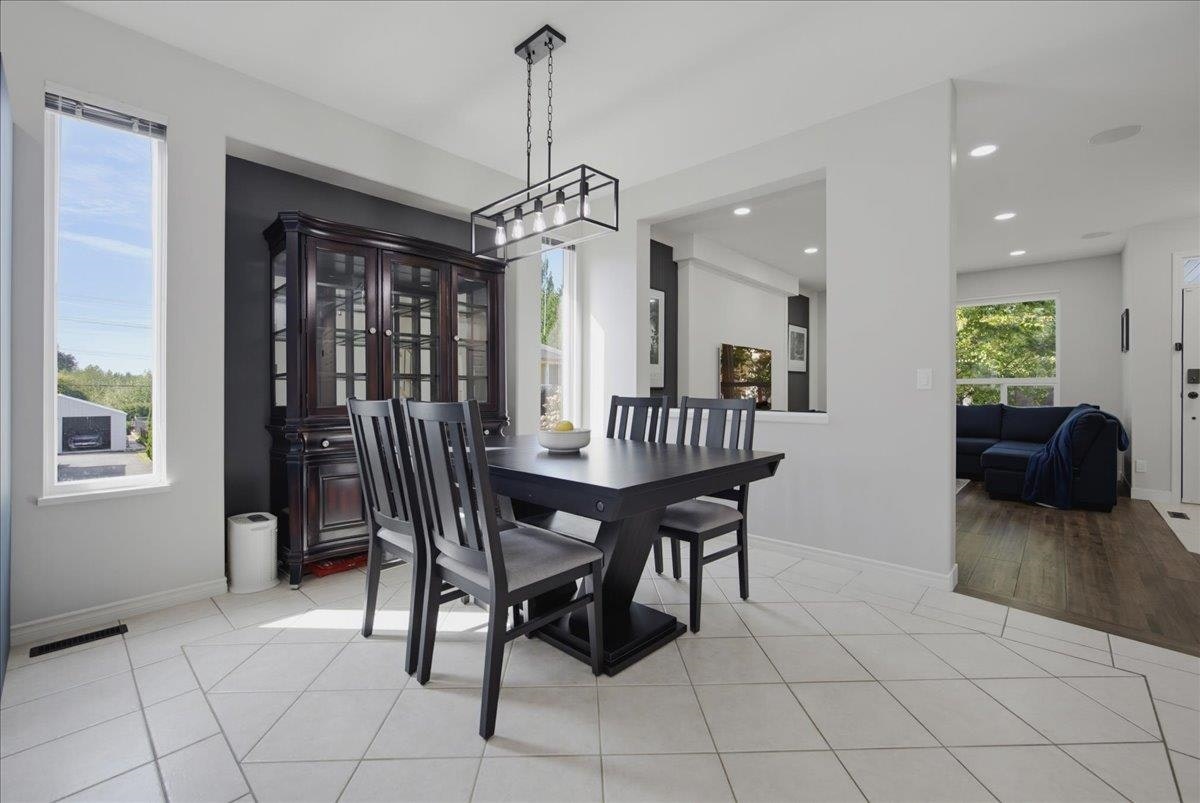 24030 102a Avenue, Maple Ridge, BC, V2W 2A2 - 9