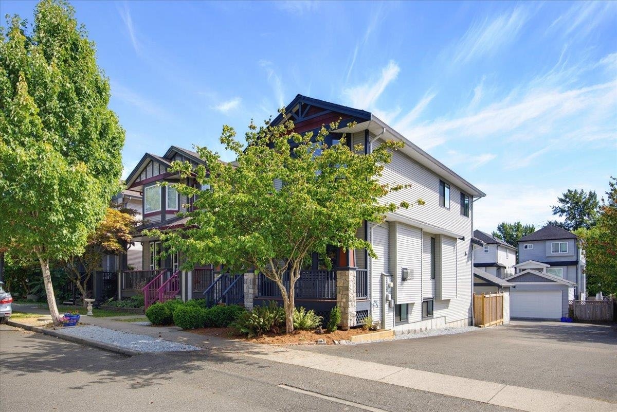 24030 102a Avenue - 2