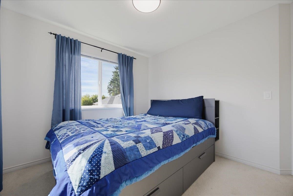 24030 102a Avenue, Maple Ridge, BC, V2W 2A2 - 24