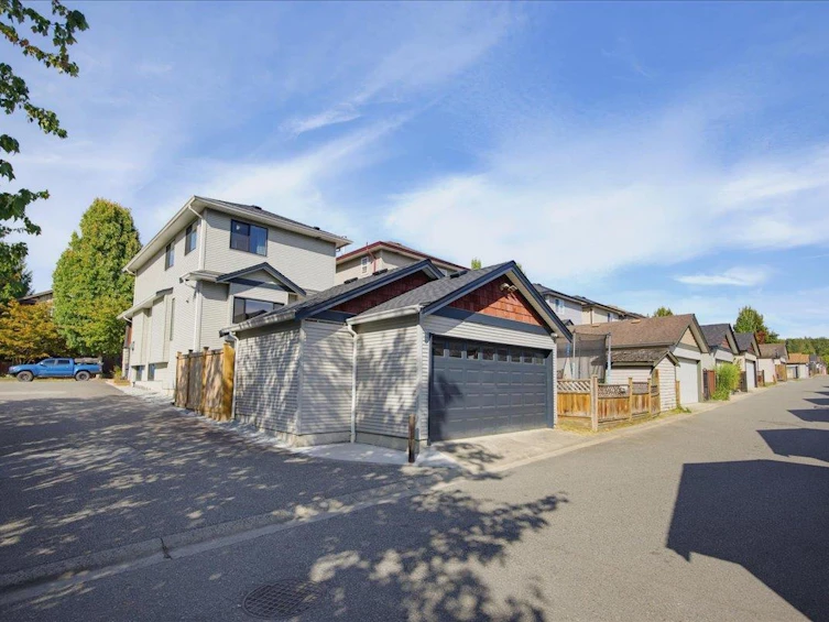 24030 102a Avenue, Maple Ridge, BC, V2W 2A2 - 35