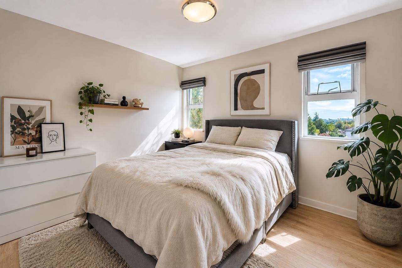 519-2888 E 2nd Avenue - 4