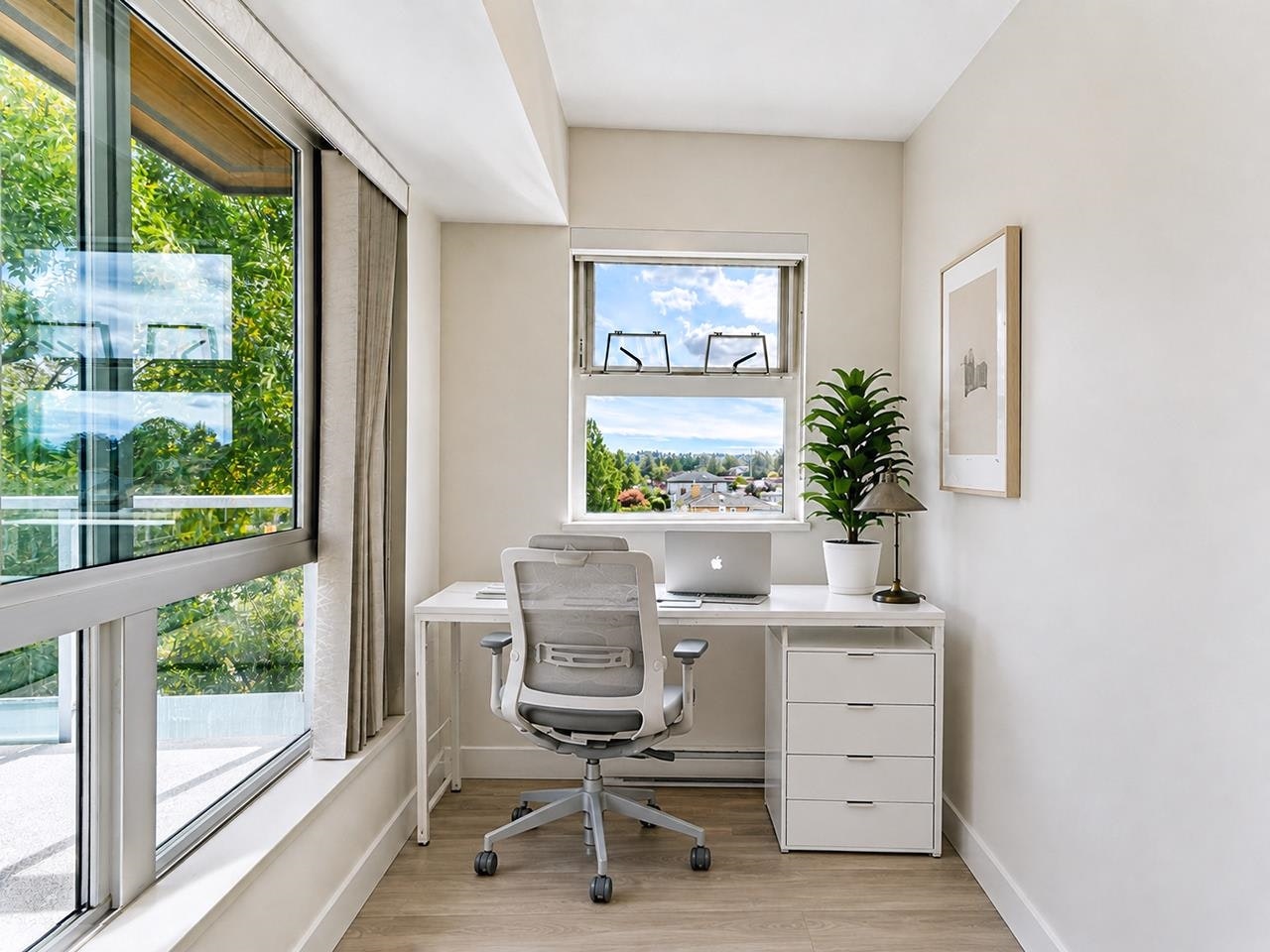 519-2888 E 2nd Avenue - 3