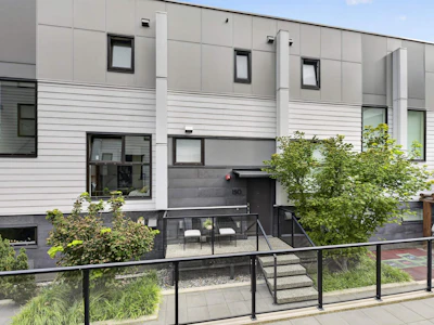 150 W Woodstock Avenue - 2
