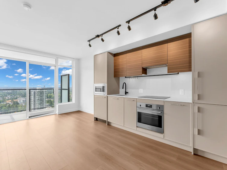 2801-13745 George Junction, Surrey, BC, V3T 0V8