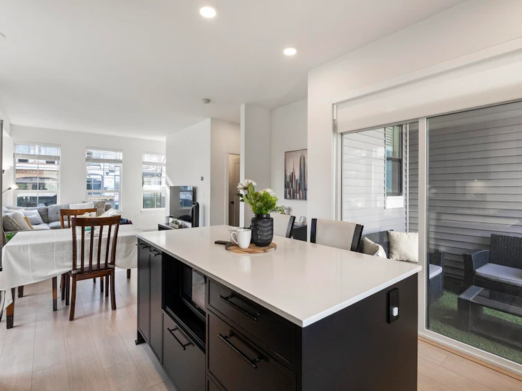 72-2774 Montrose Avenue, Abbotsford, BC, V2S 0N4 - 8