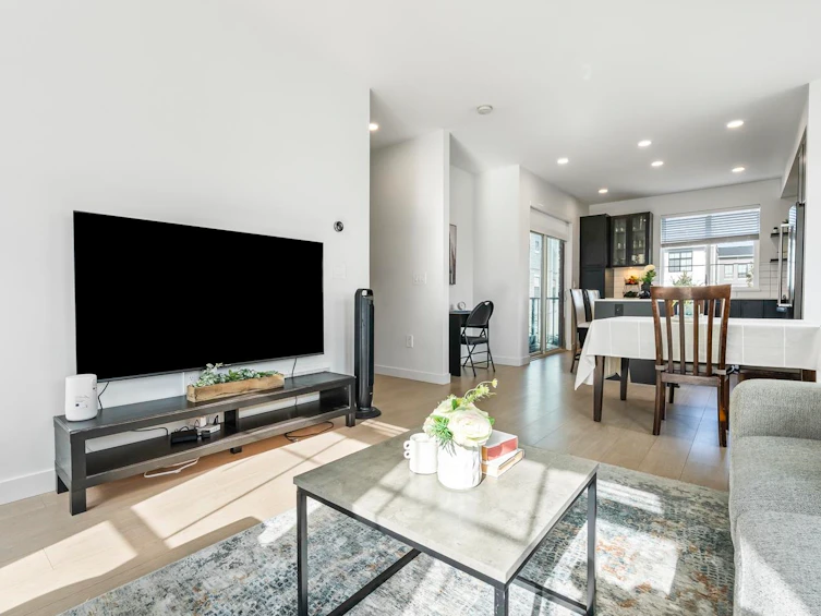 72-2774 Montrose Avenue, Abbotsford, BC, V2S 0N4 - 4