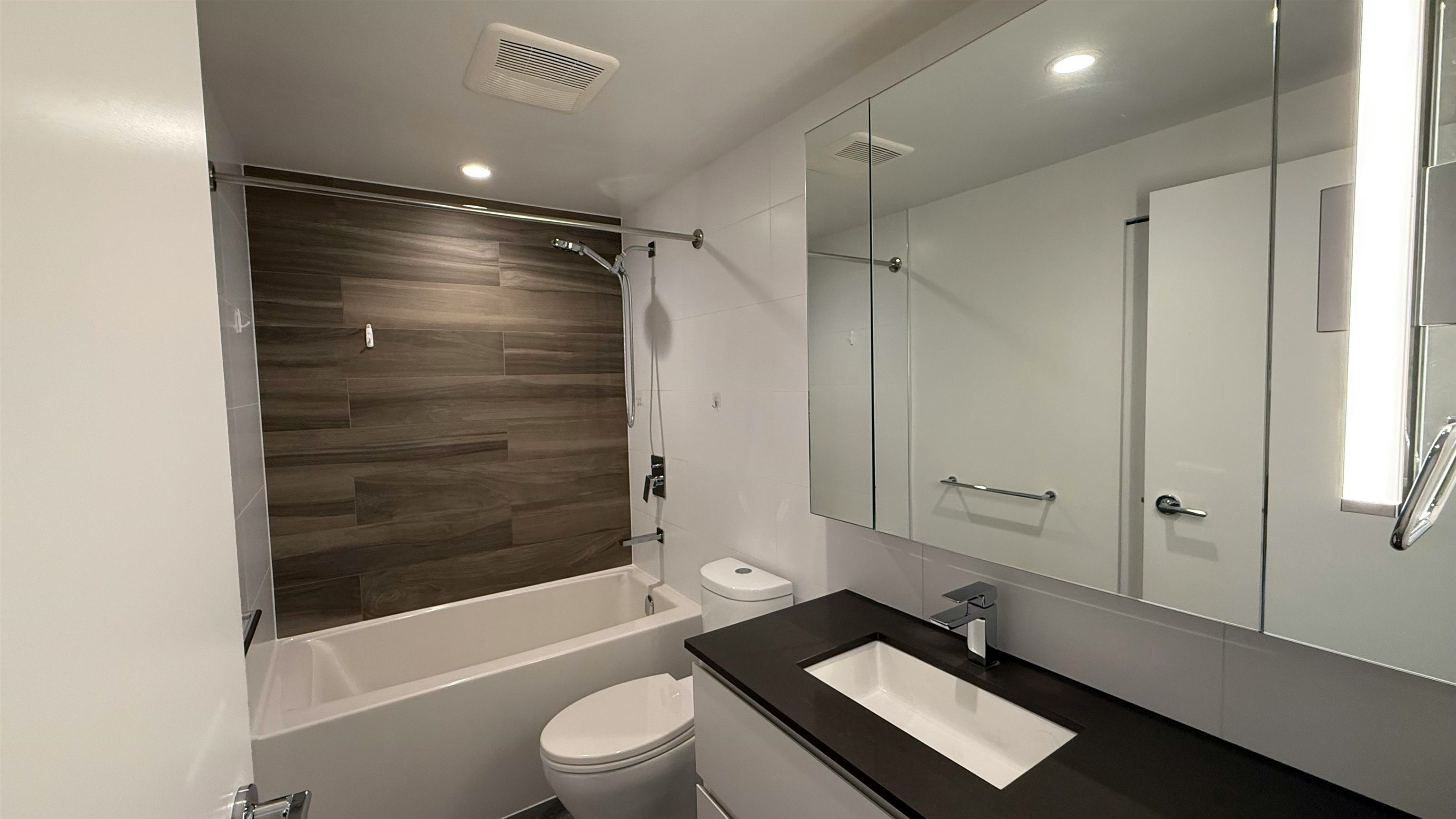 512-13615 Fraser Highway, Surrey, BC, V3T 0P7 - 8