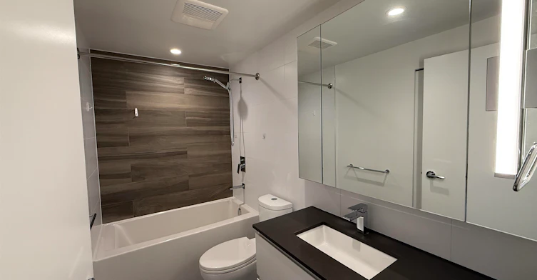 512-13615 Fraser Highway, Surrey, BC, V3T 0P7 - 8