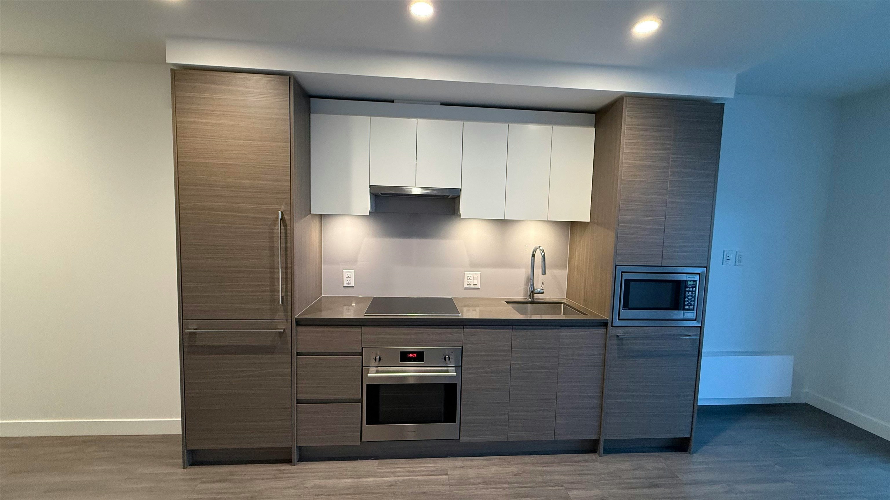 512-13615 Fraser Highway, Surrey, BC, V3T 0P7 - 3