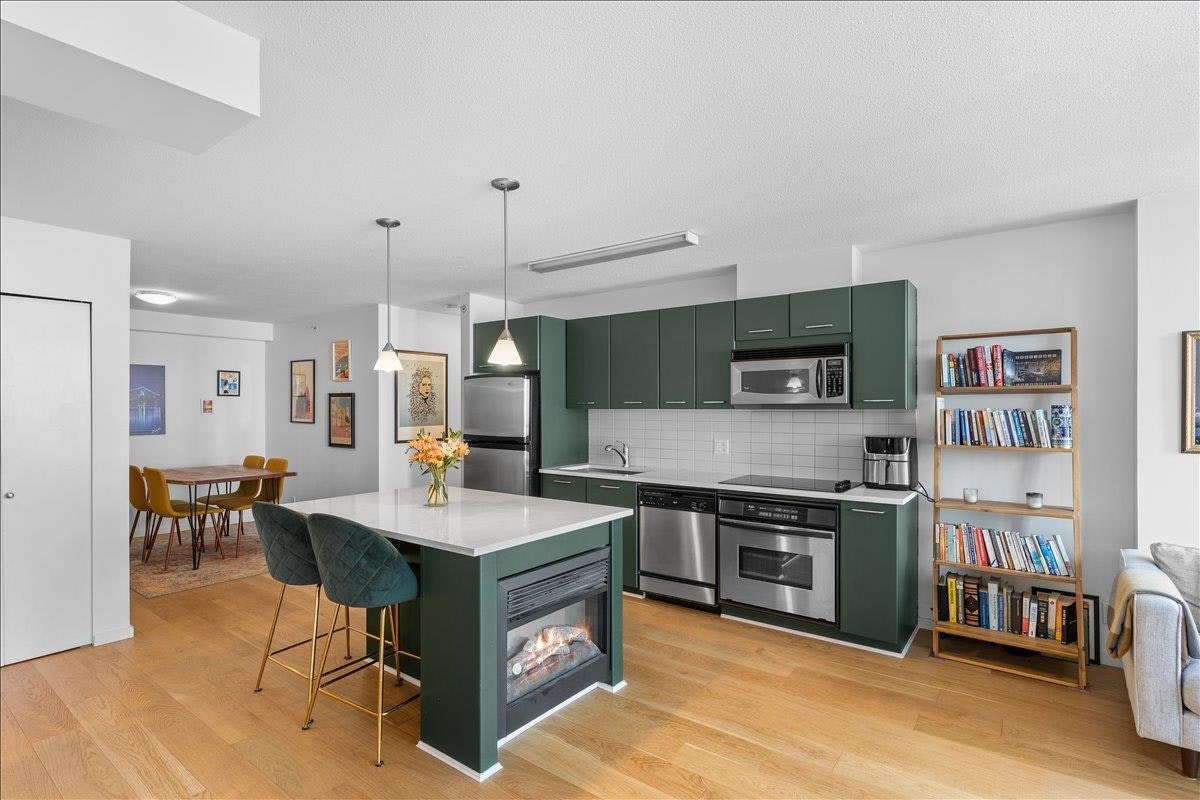 310-1155 Seymour Street, Vancouver, BC, V6B 1K2 - 2