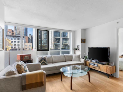 310-1155 Seymour Street - 5