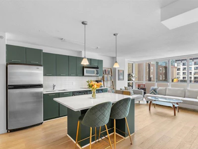 310-1155 Seymour Street - 4