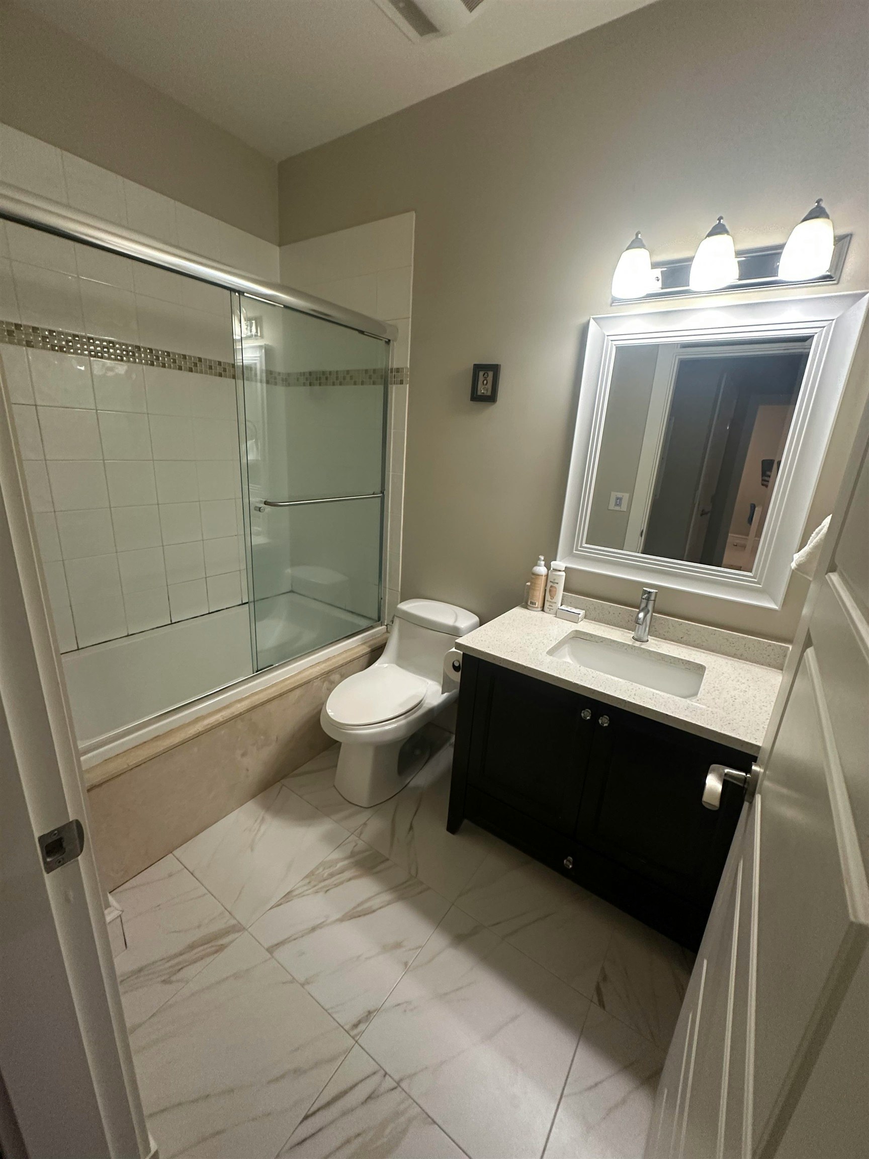 Basement Suite-1498 Palmerston Avenue, West Vancouver, BC, V7T 2H7 - 14