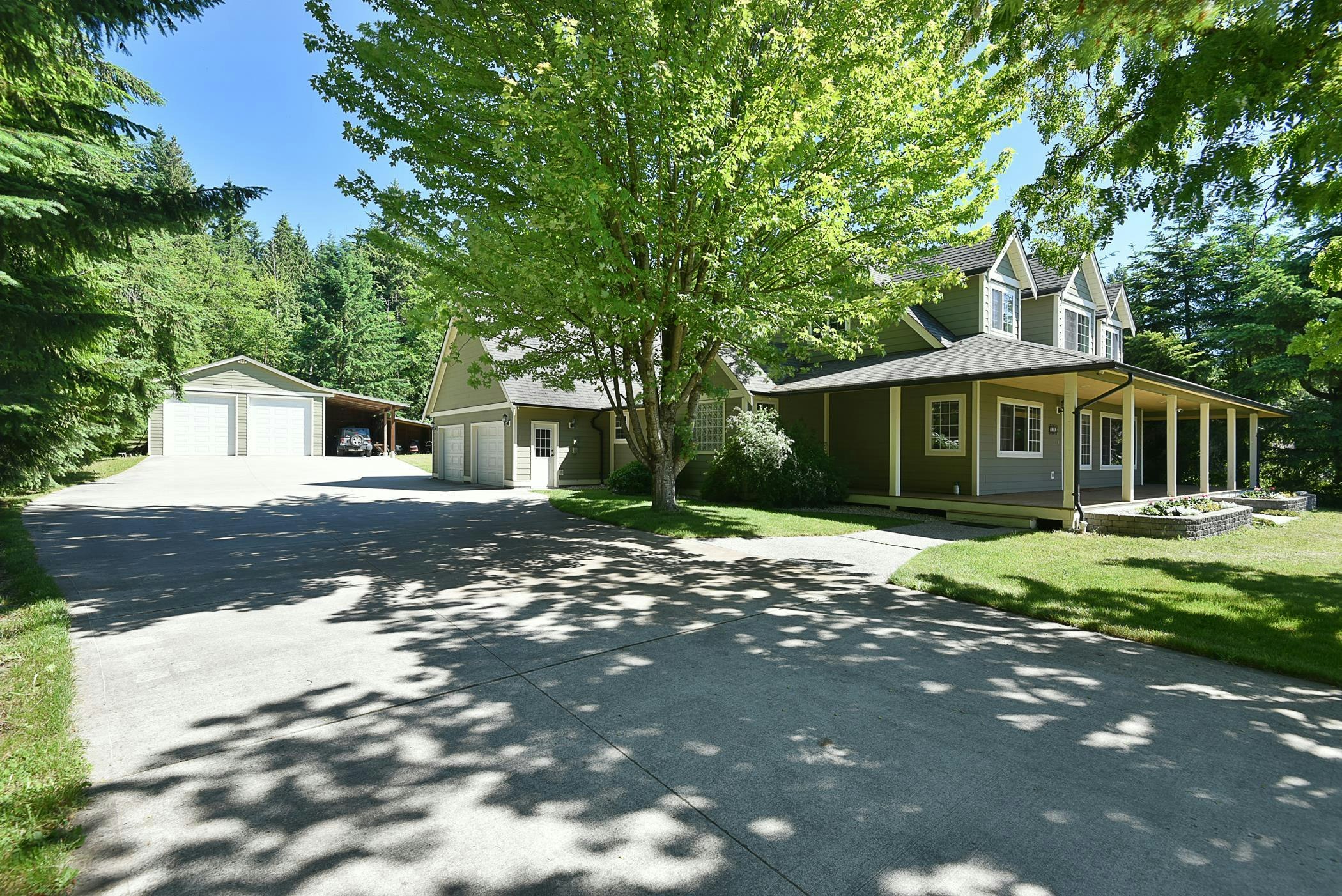 1000 Cemetery Road, Gibsons, BC, V0N 1V7