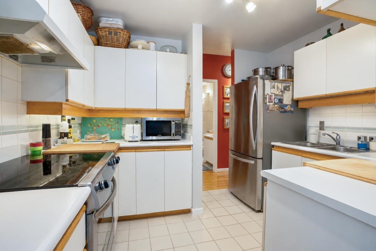 1903 W 14th Avenue, Vancouver, BC, V6J 2K1 - 18