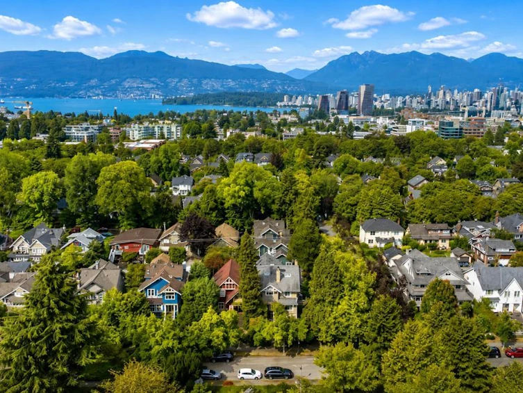 1903 W 14th Avenue, Vancouver, BC, V6J 2K1 - 4