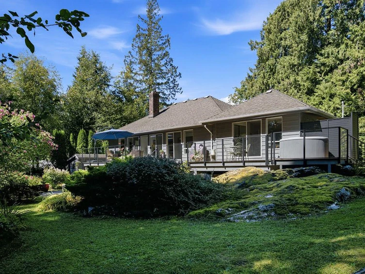 7321 Redrooffs Road, Halfmoon Bay, BC, V7Z 0T3 - 32
