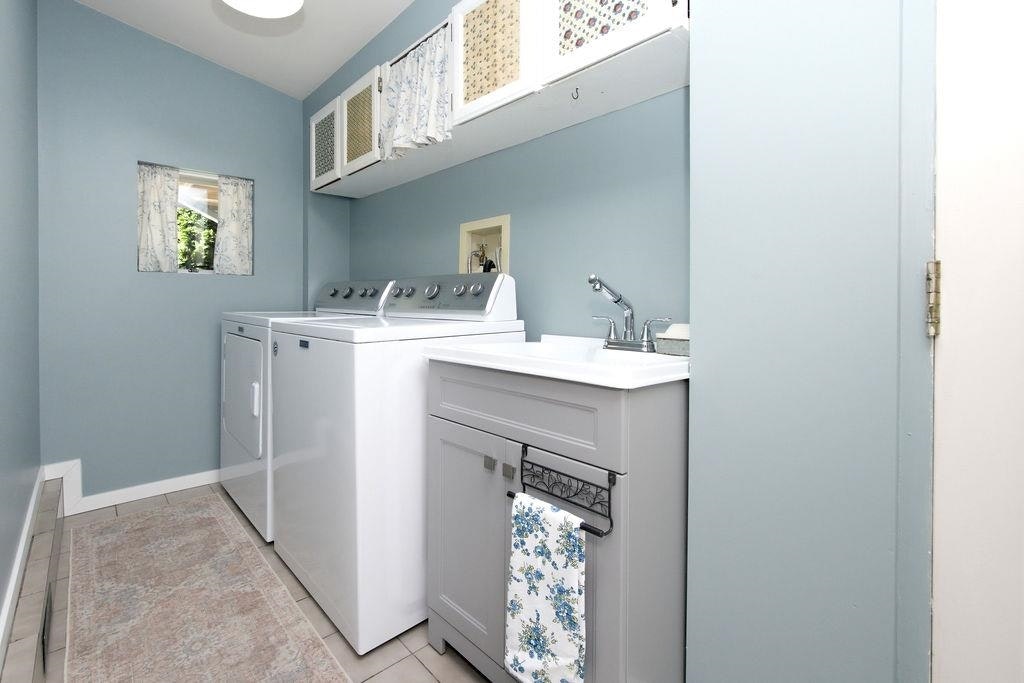 7321 Redrooffs Road, Halfmoon Bay, BC, V7Z 0T3 - 21