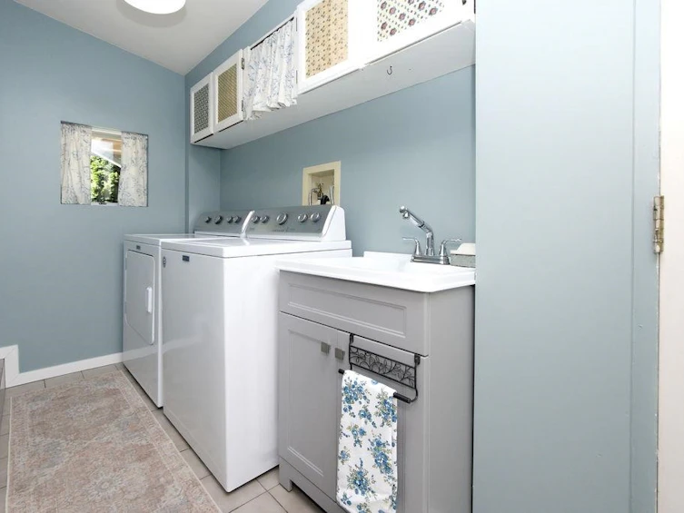 7321 Redrooffs Road, Halfmoon Bay, BC, V7Z 0T3 - 21