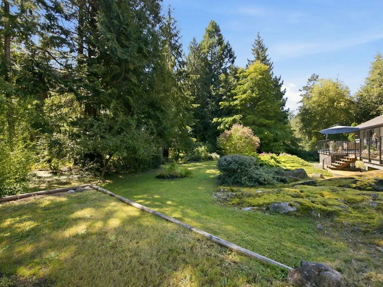 7321 Redrooffs Road, Halfmoon Bay, BC, V7Z 0T3 - 33