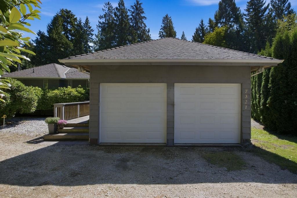 7321 Redrooffs Road, Halfmoon Bay, BC, V7Z 0T3 - 39