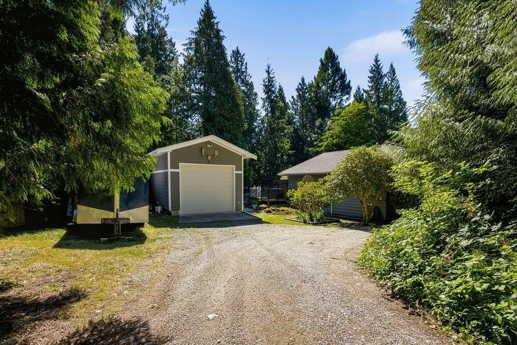 7321 Redrooffs Road, Halfmoon Bay, BC, V7Z 0T3 - 36