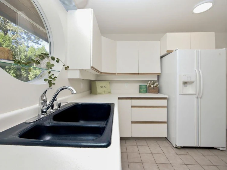 7321 Redrooffs Road, Halfmoon Bay, BC, V7Z 0T3 - 10