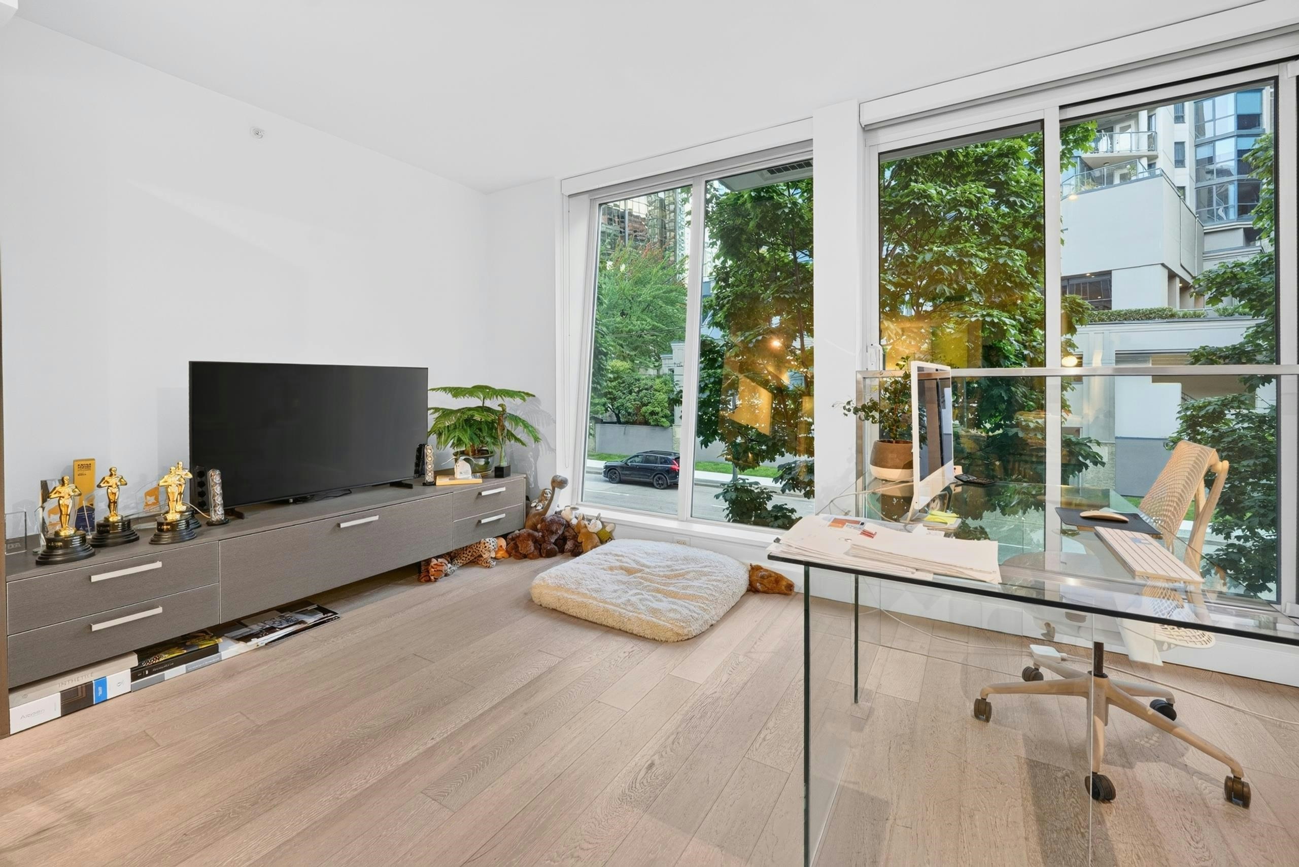 206-1477 W Pender Street, Vancouver, BC, V6G 2S3