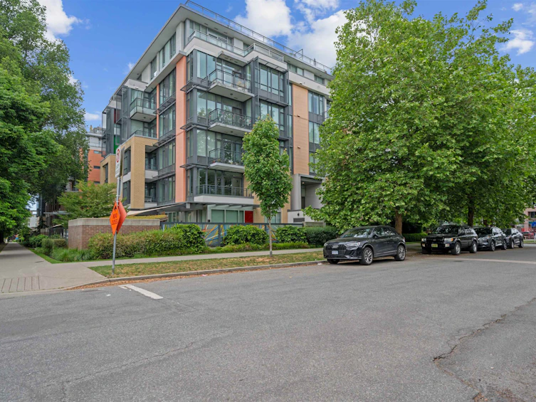 704-2565 Maple Street, Vancouver, BC, V7J 0C8 - 2