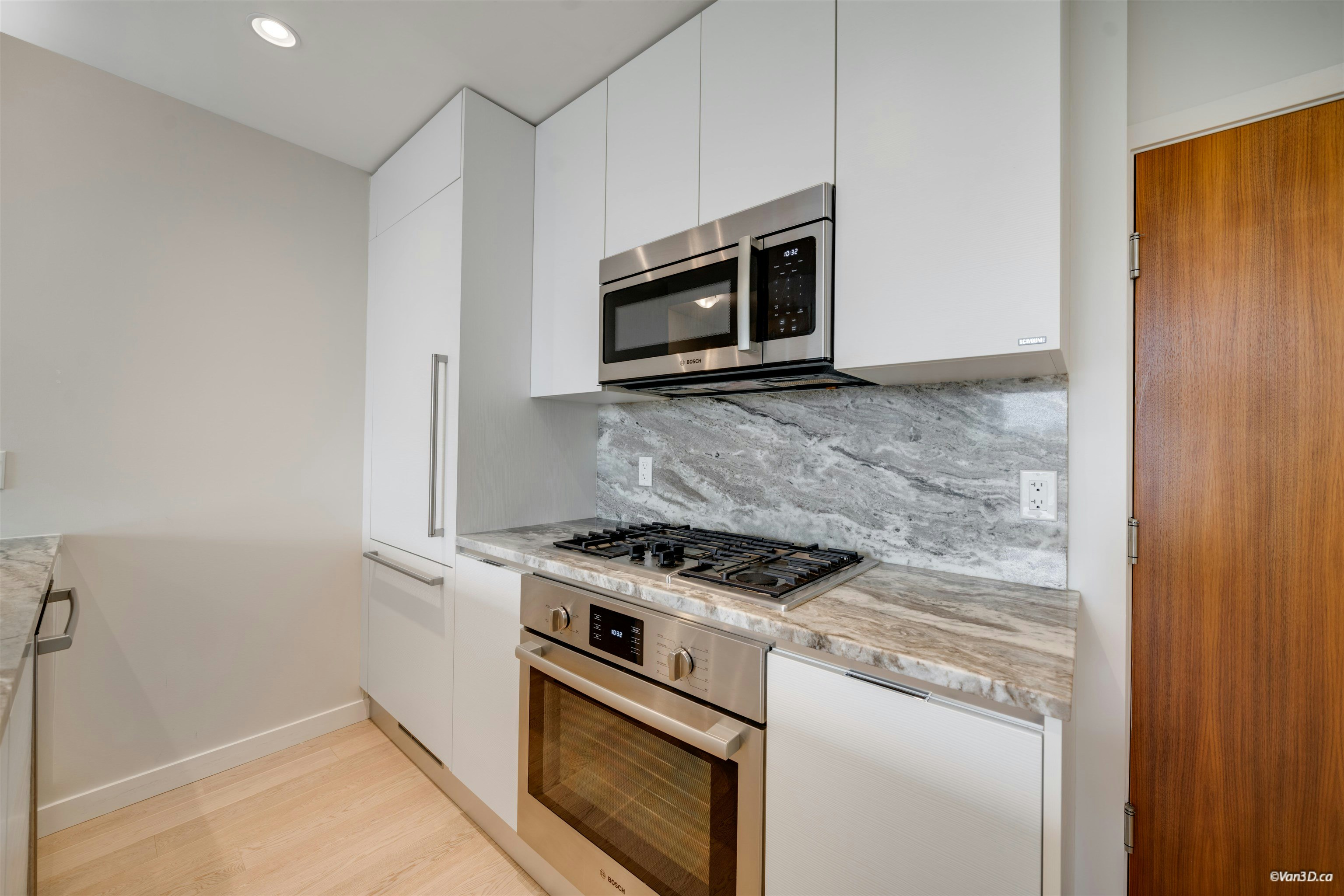 704-2565 Maple Street - 5
