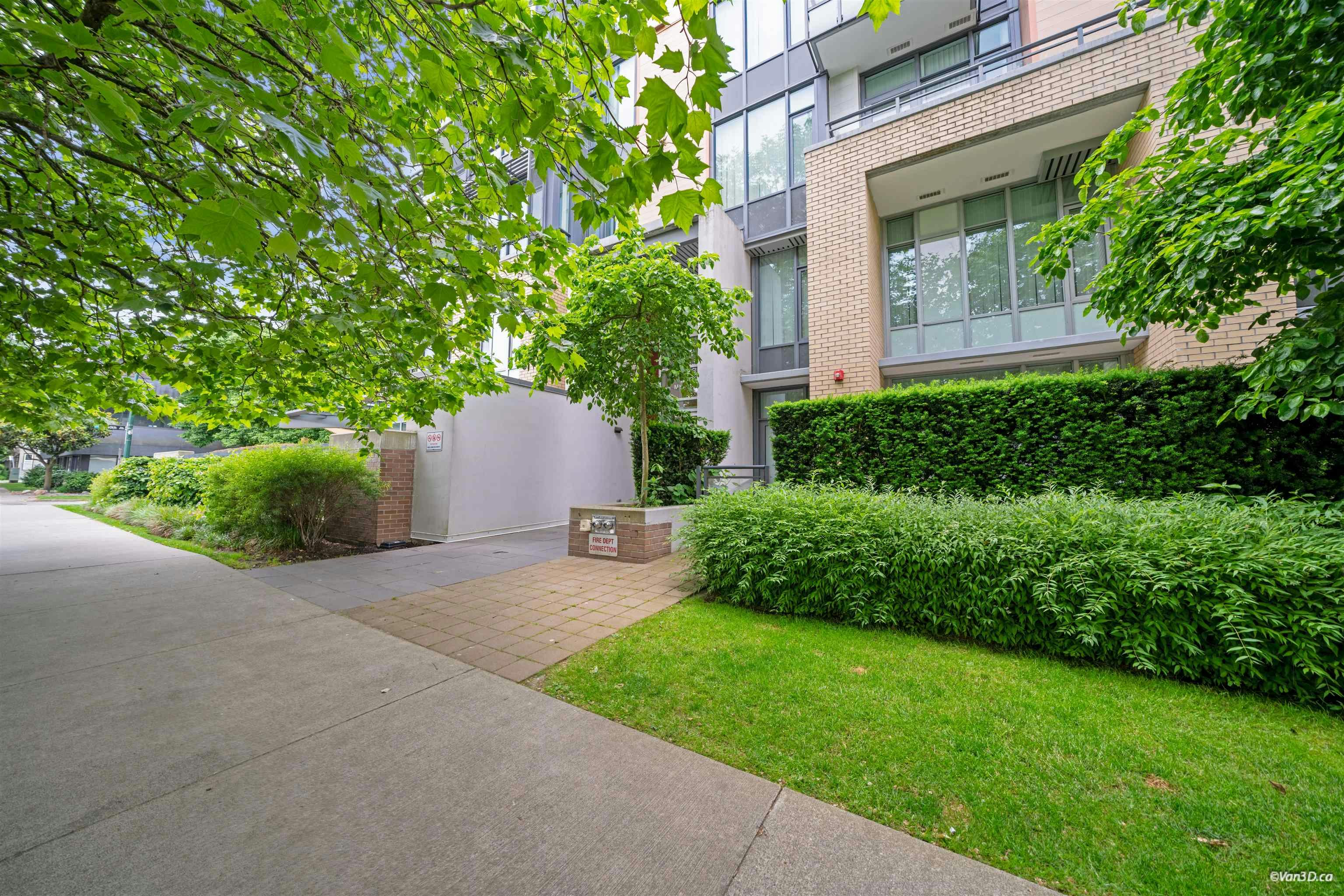 704-2565 Maple Street - 3