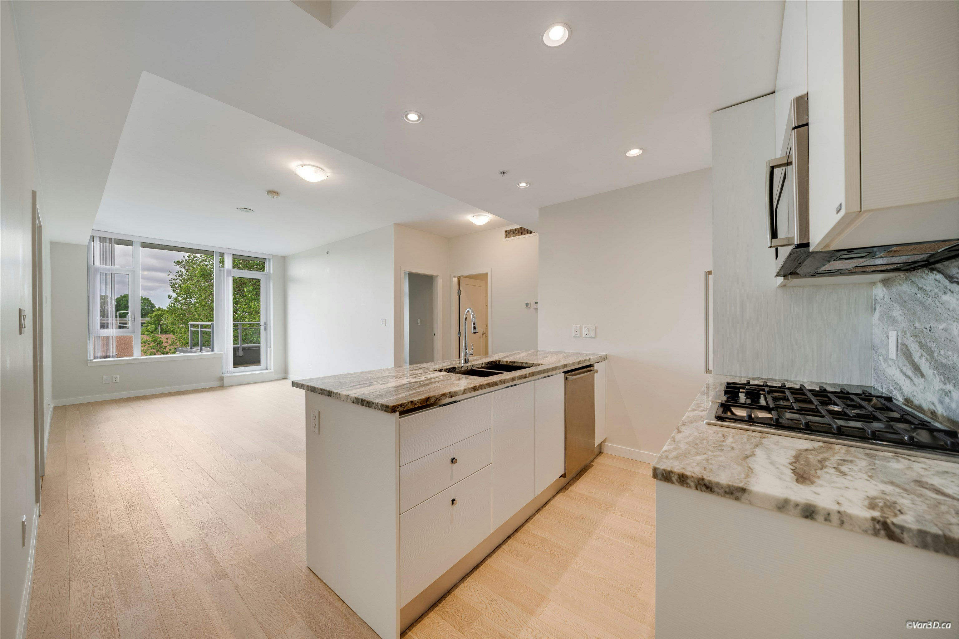 704-2565 Maple Street, Vancouver, BC, V7J 0C8 - 6