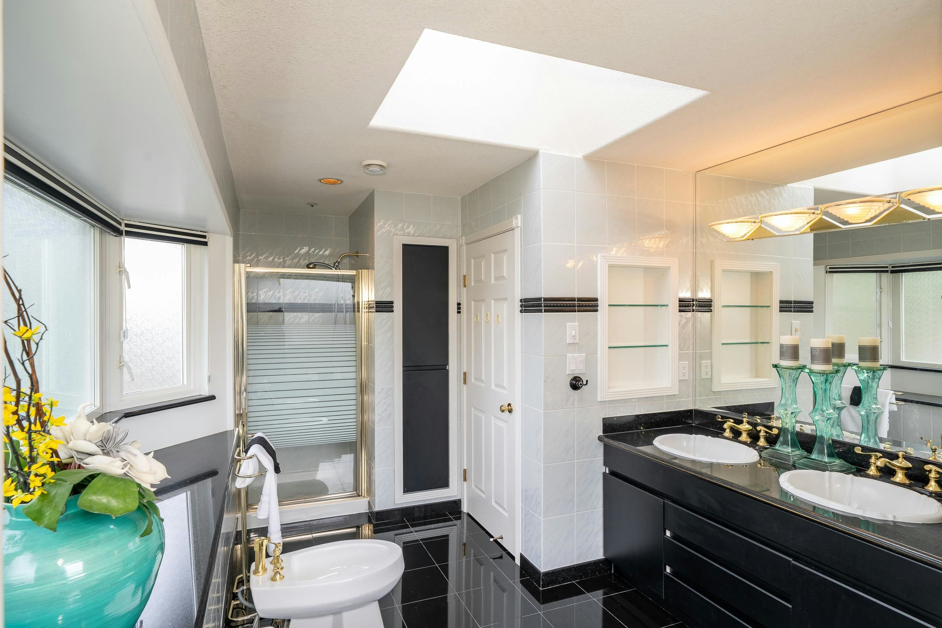 4255 W 15th Avenue, Vancouver, BC, V6R 3A7 - 22