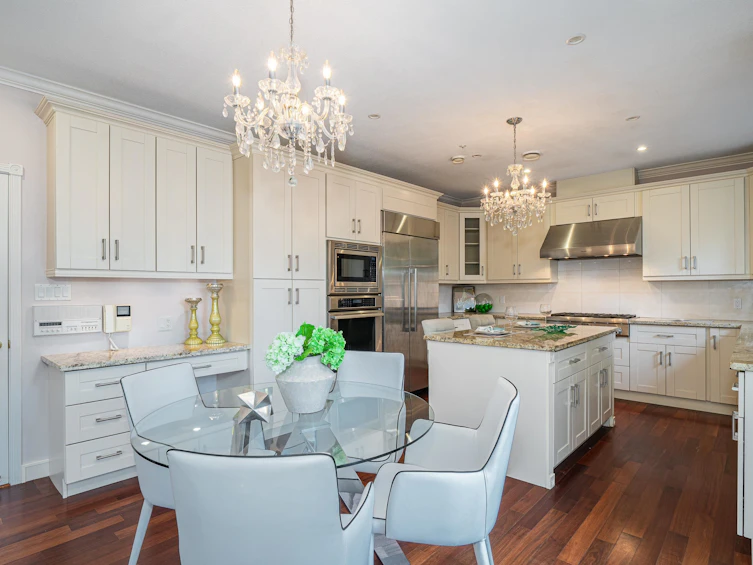 4255 W 15th Avenue, Vancouver, BC, V6R 3A7 - 13