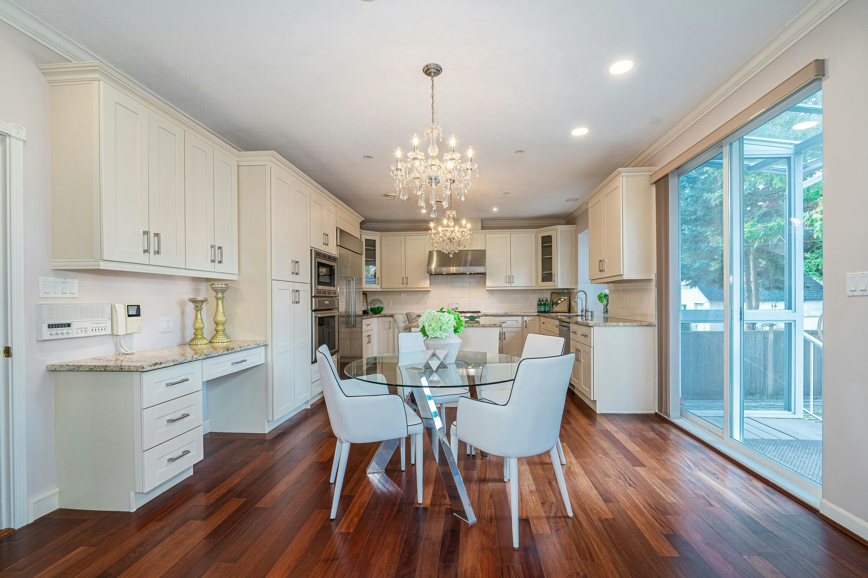 4255 W 15th Avenue, Vancouver, BC, V6R 3A7 - 12