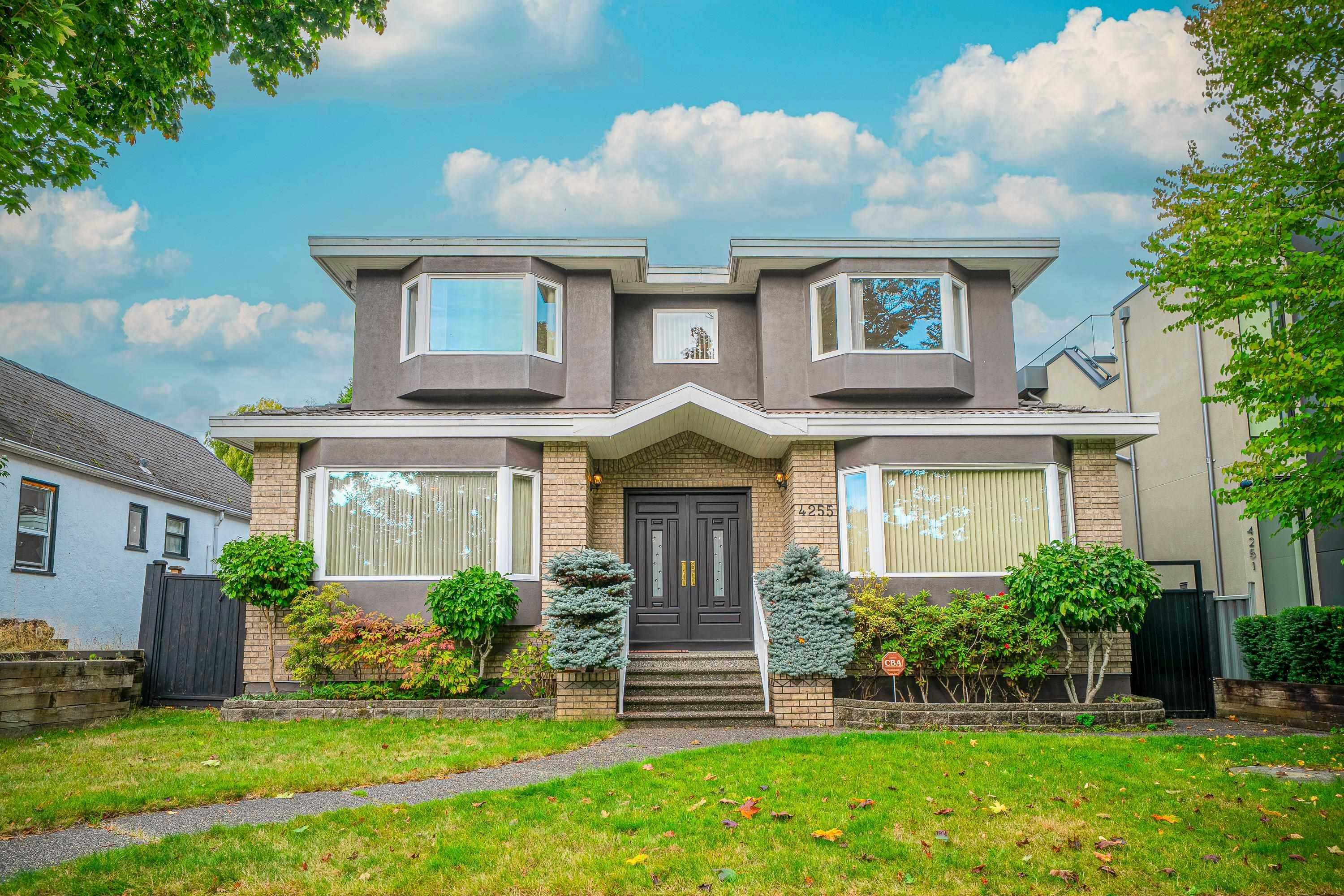 4255 W 15th Avenue, Vancouver, BC, V6R 3A7