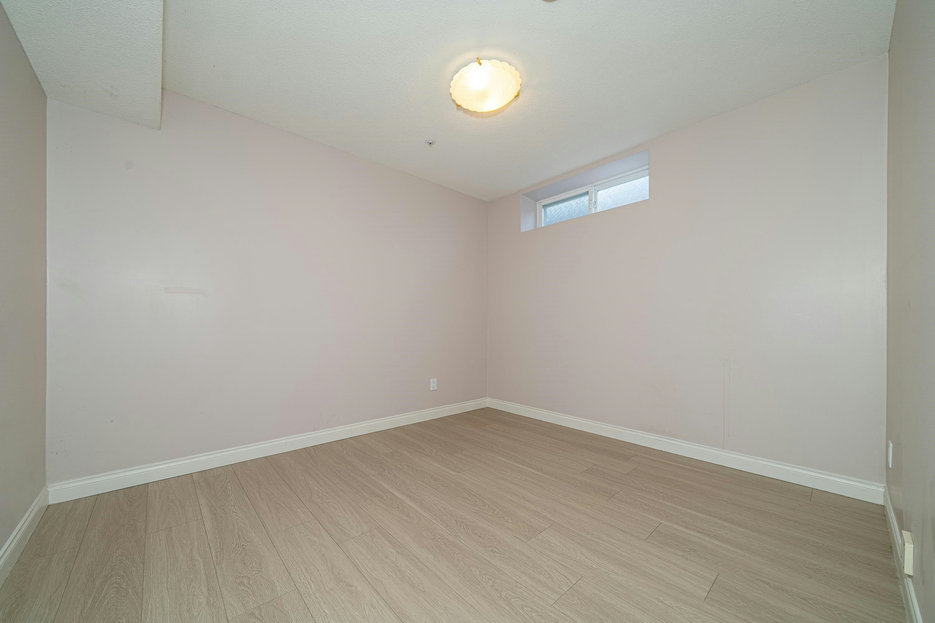 4255 W 15th Avenue, Vancouver, BC, V6R 3A7 - 29
