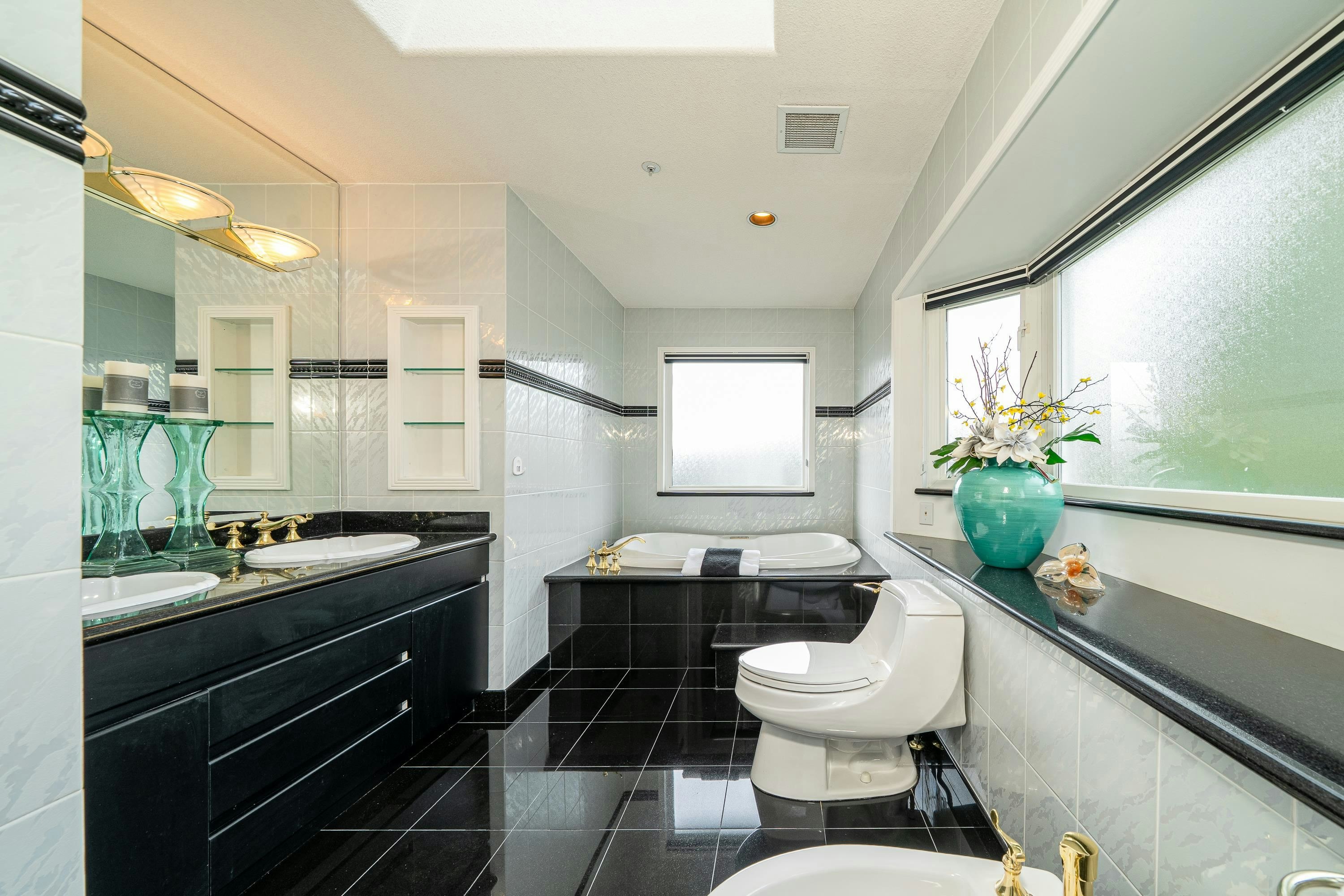 4255 W 15th Avenue, Vancouver, BC, V6R 3A7 - 21