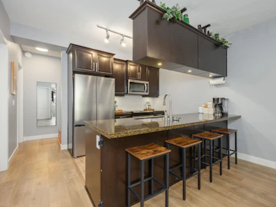 115-11887 Burnett Street - 5