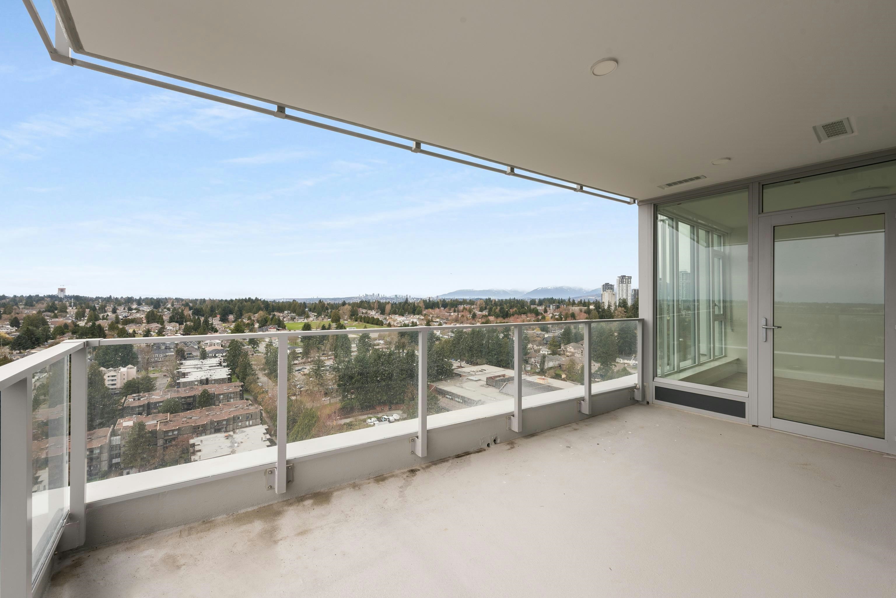 1102-9675 King George Boulevard, Surrey, BC, V3T 2V3 - 33
