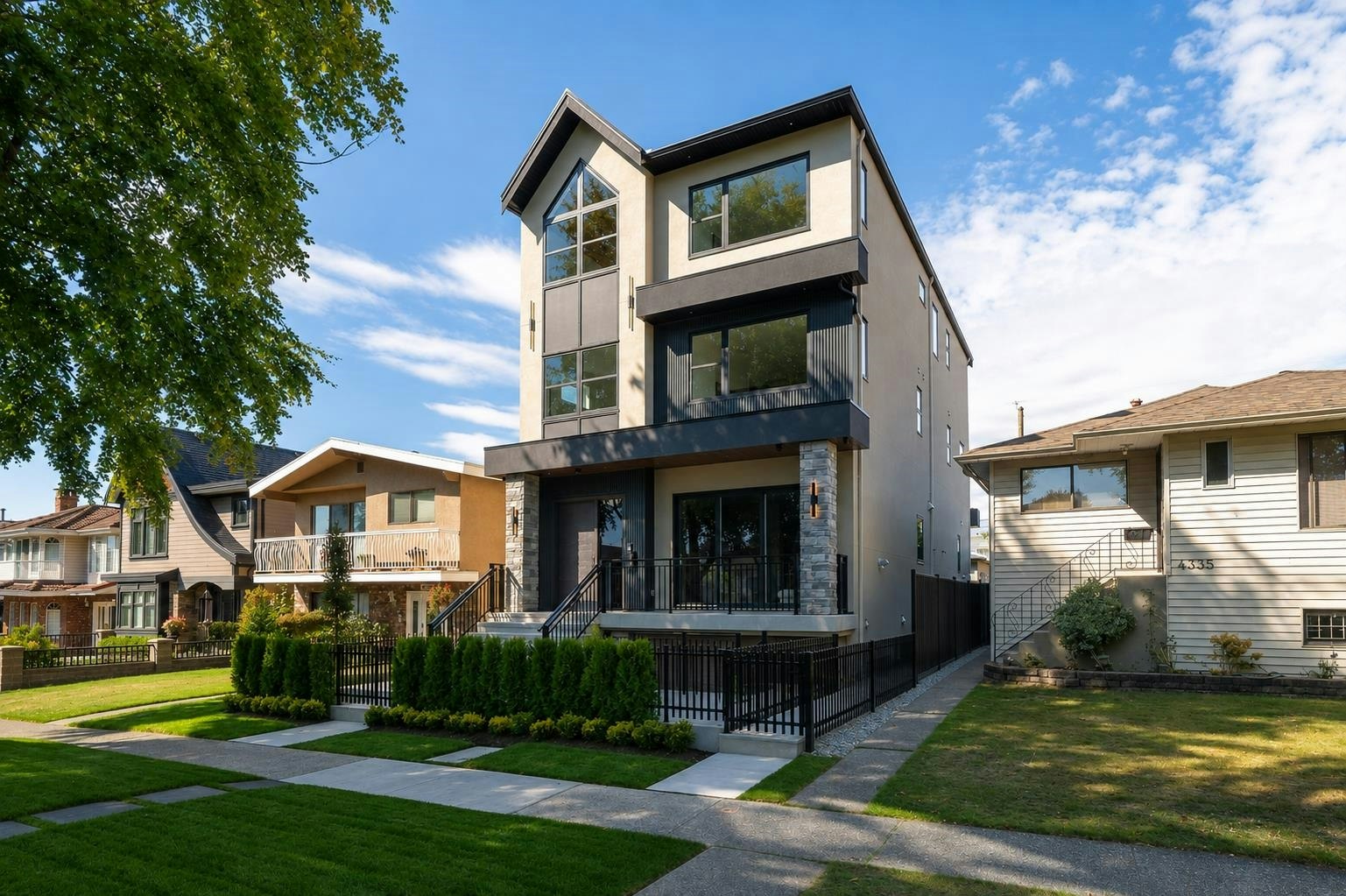 1-4331 Union Street - 2