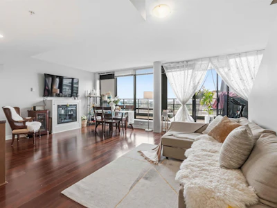 1805-6333 Katsura Street - 5