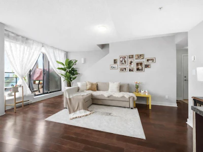 1805-6333 Katsura Street - 4