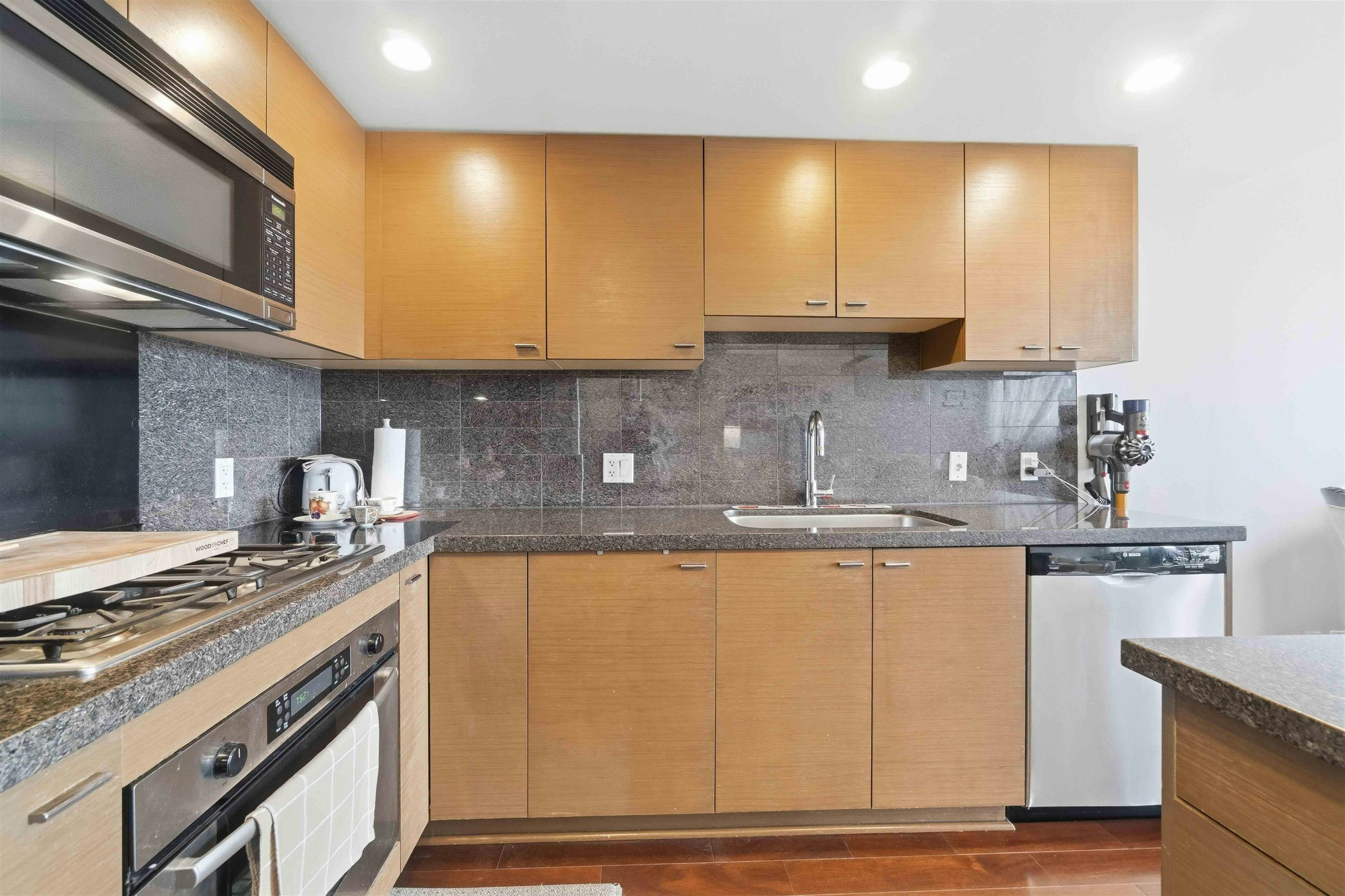 1805-6333 Katsura Street, Richmond, BC, V6Y 4L9 - 7