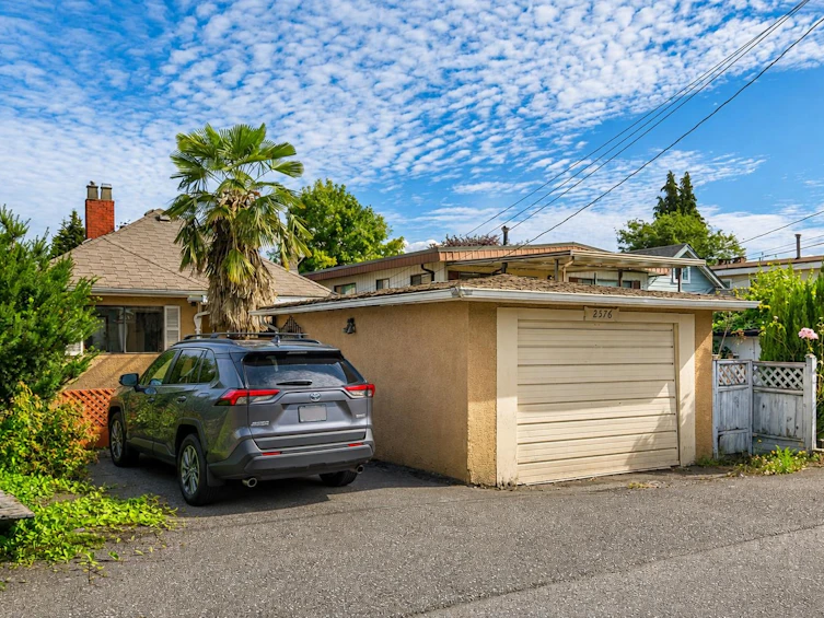 2576 Parker Street, Vancouver, BC, V5K 2T3 - 24
