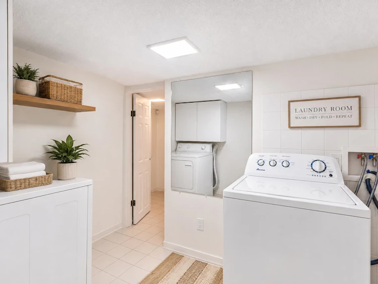 2576 Parker Street, Vancouver, BC, V5K 2T3 - 21