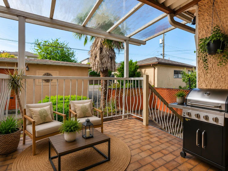 2576 Parker Street, Vancouver, BC, V5K 2T3 - 22