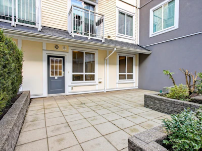 8-6965 Hastings Street - 4