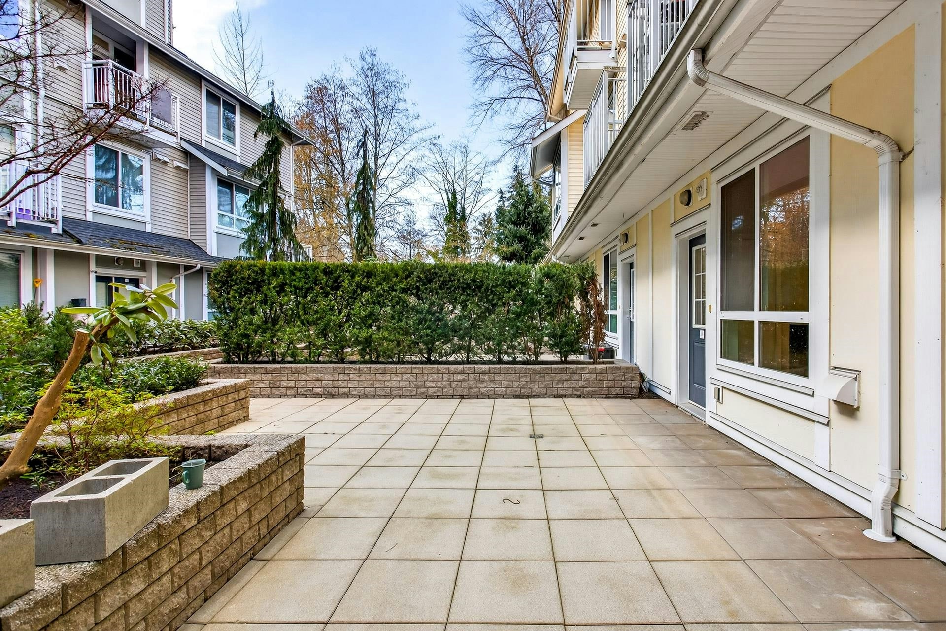 8-6965 Hastings Street - 5