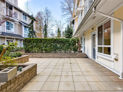 8-6965 Hastings Street - 5